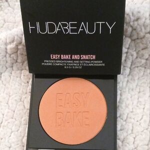 Huda beauty setting powder